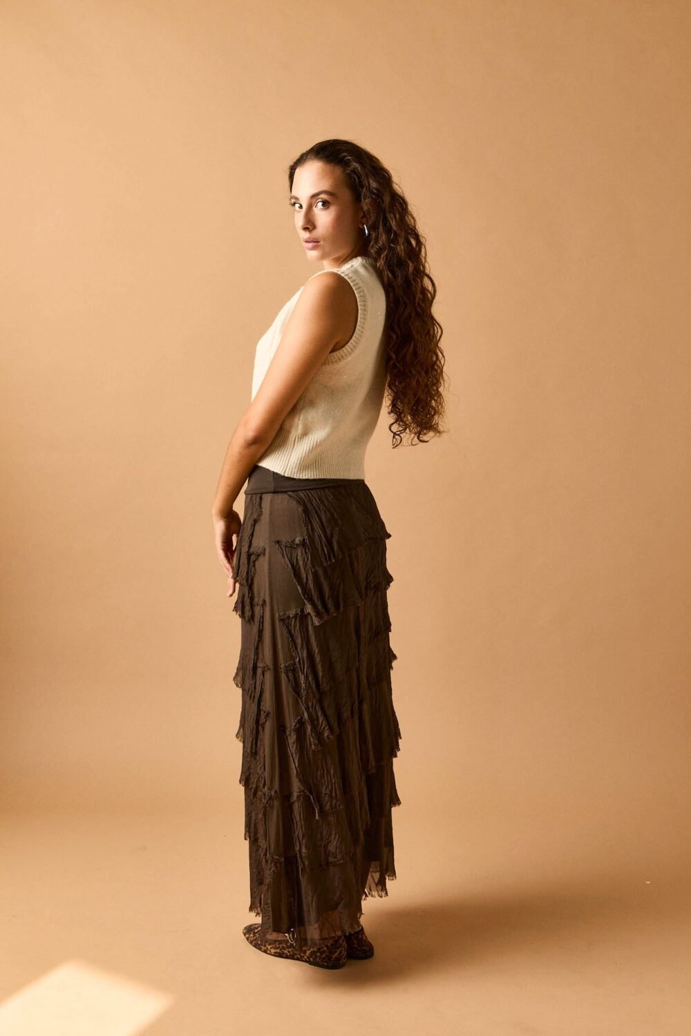 Falda larga de volantes marrón