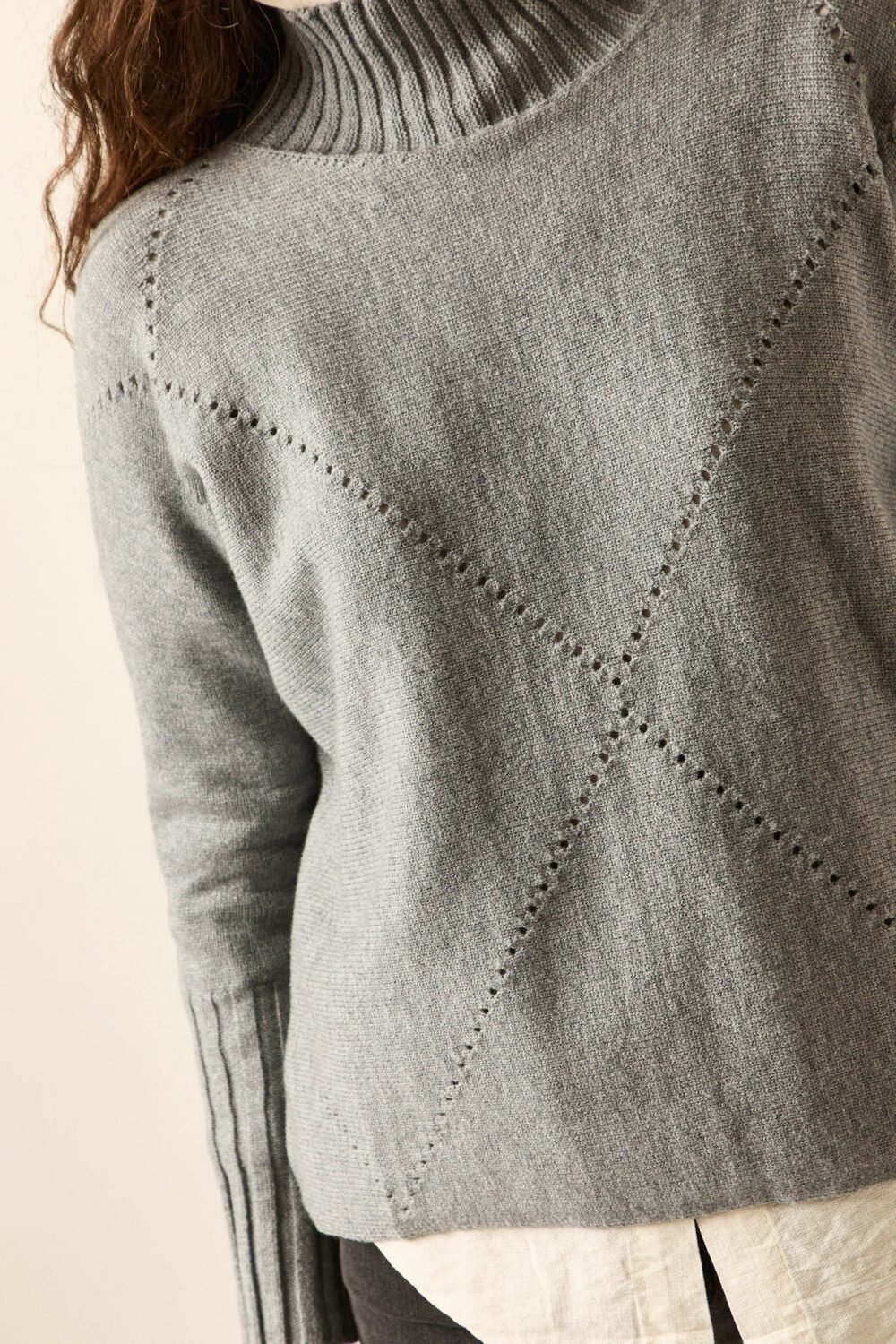 Jersey rombo calado gris