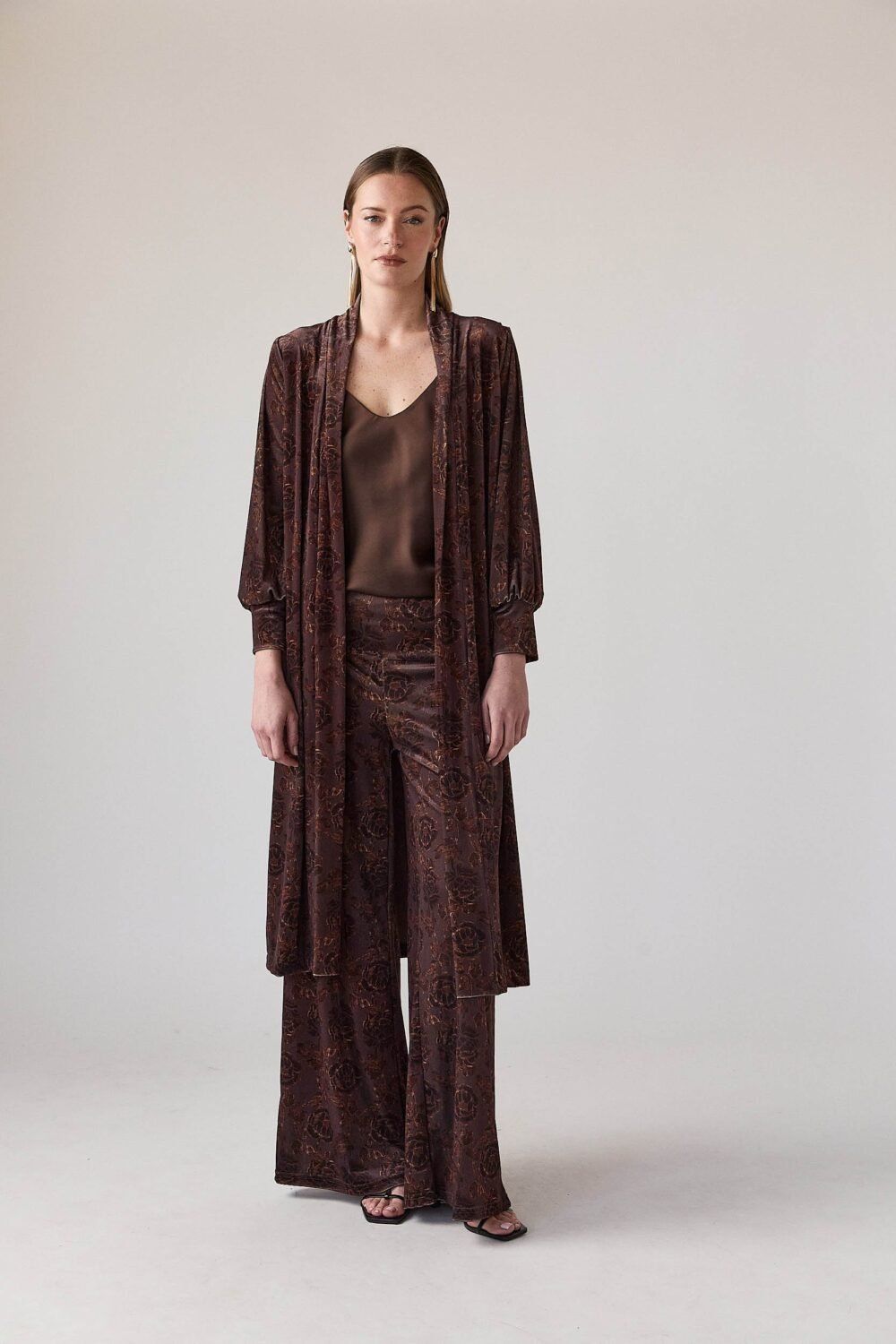 Pantalón terciopelo flores marrón