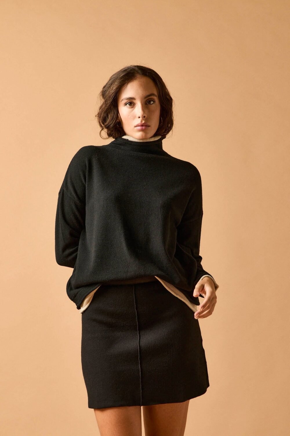 Falda punto evasé negro