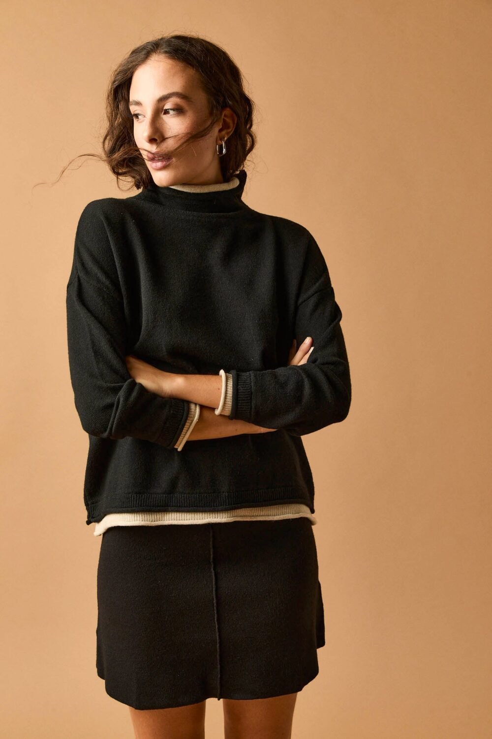 MAQUI600Falda-evase-punto-negra_7