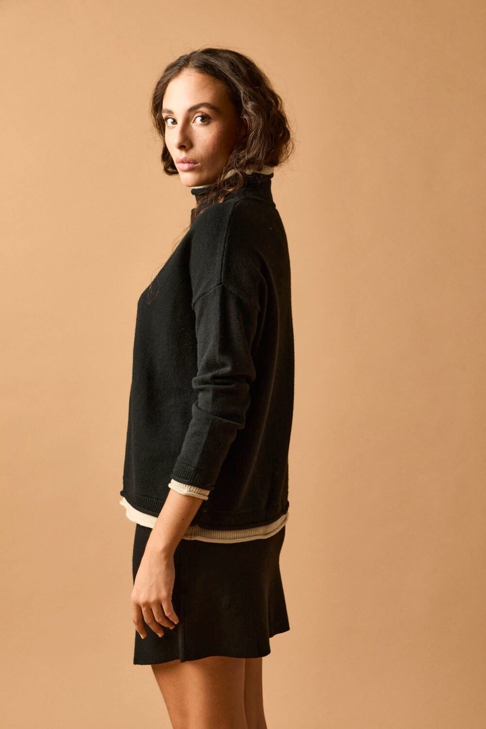 Falda punto evasé negro