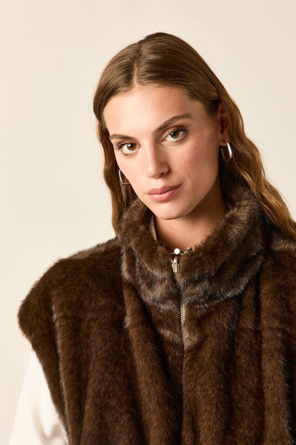 NOA051Chaleco-reversible-pelo-verde_2