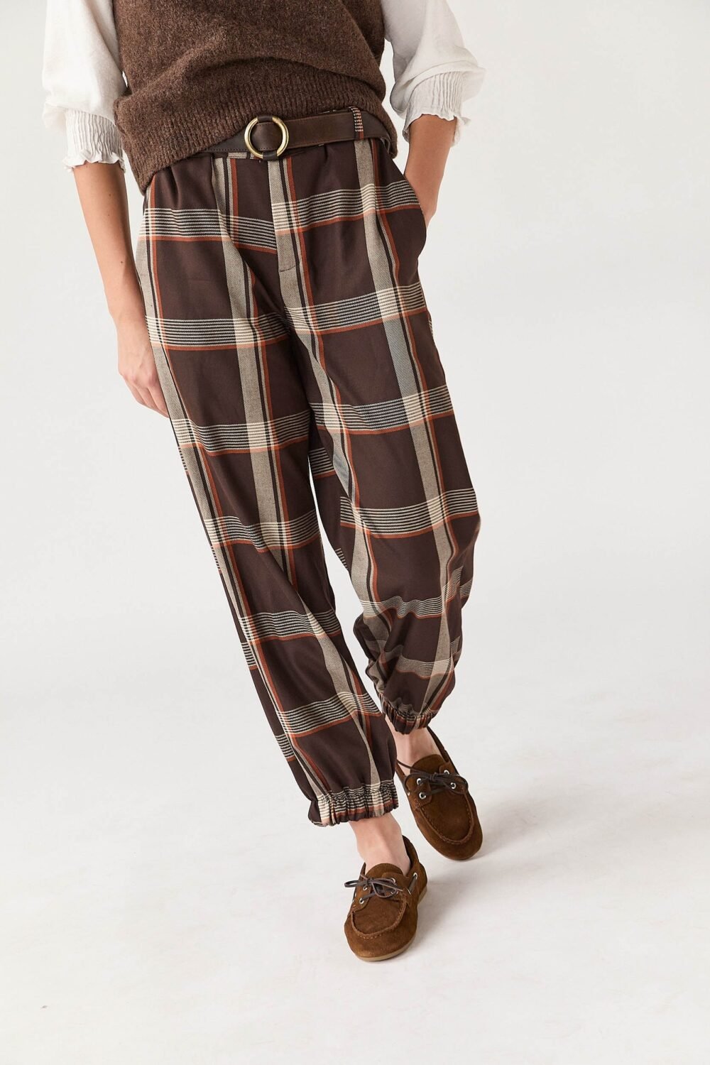 Pantalón bombacho cuadros marrón