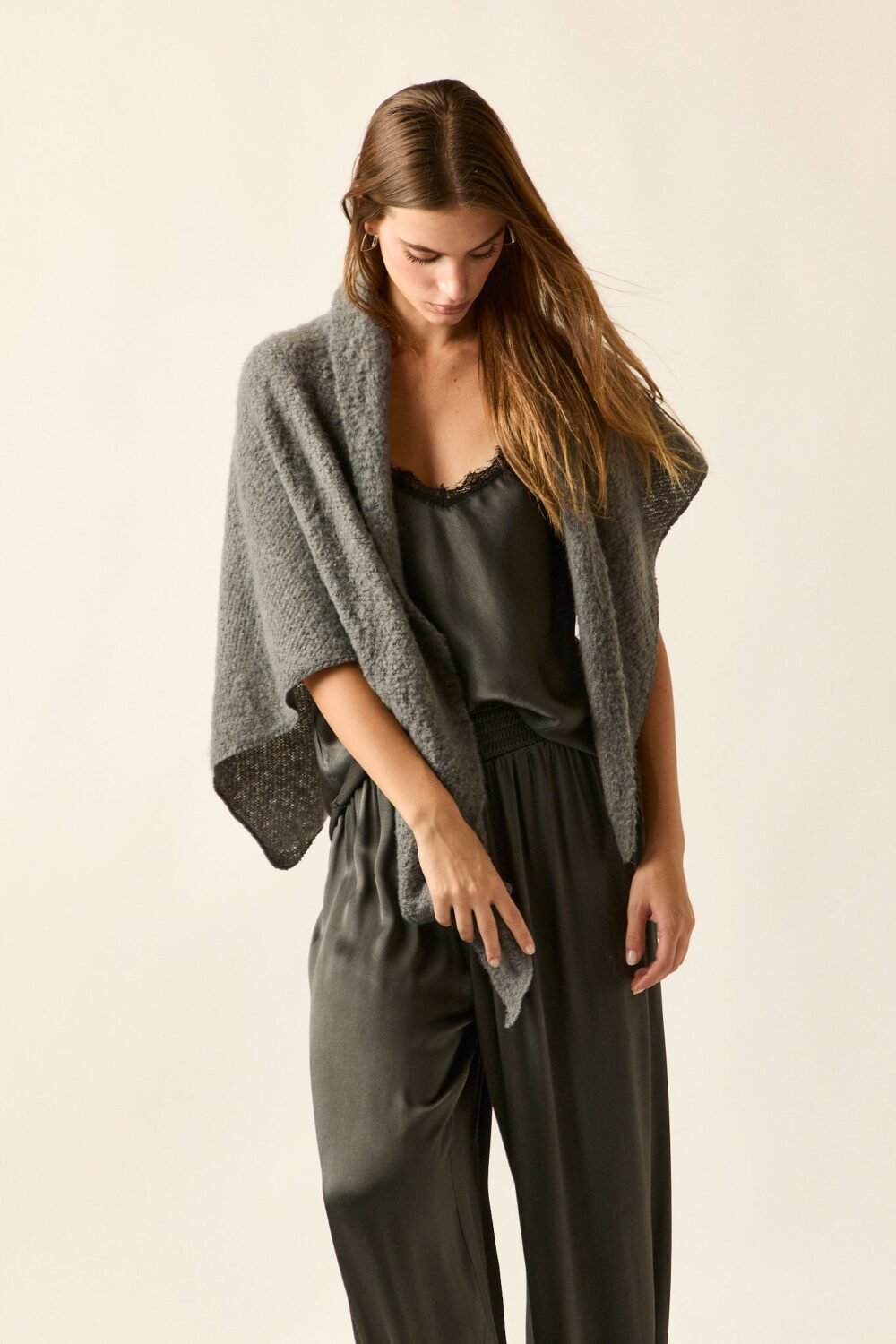 Pantalón bombacho raso gris antracita