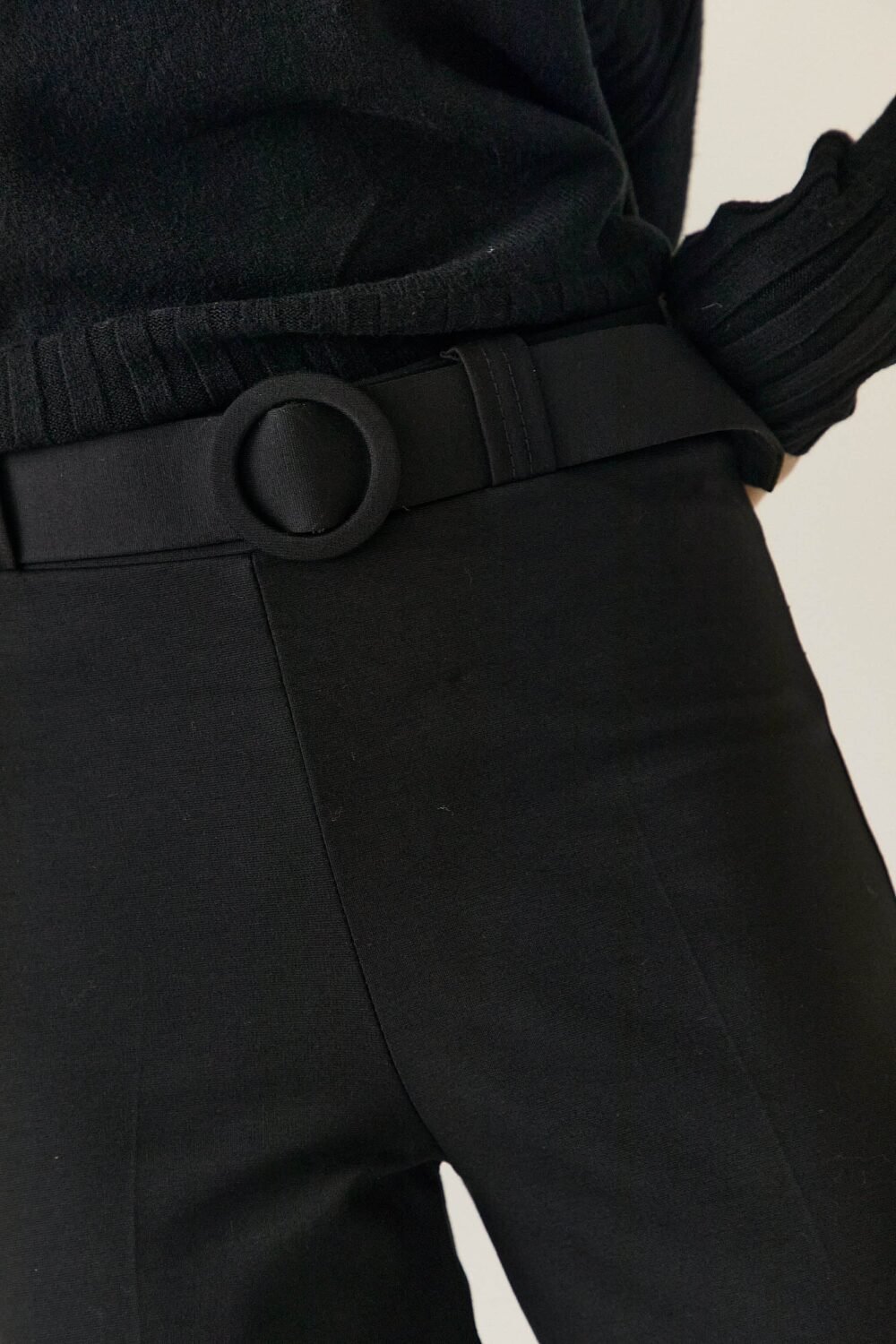 Pantalón cinturón Negro