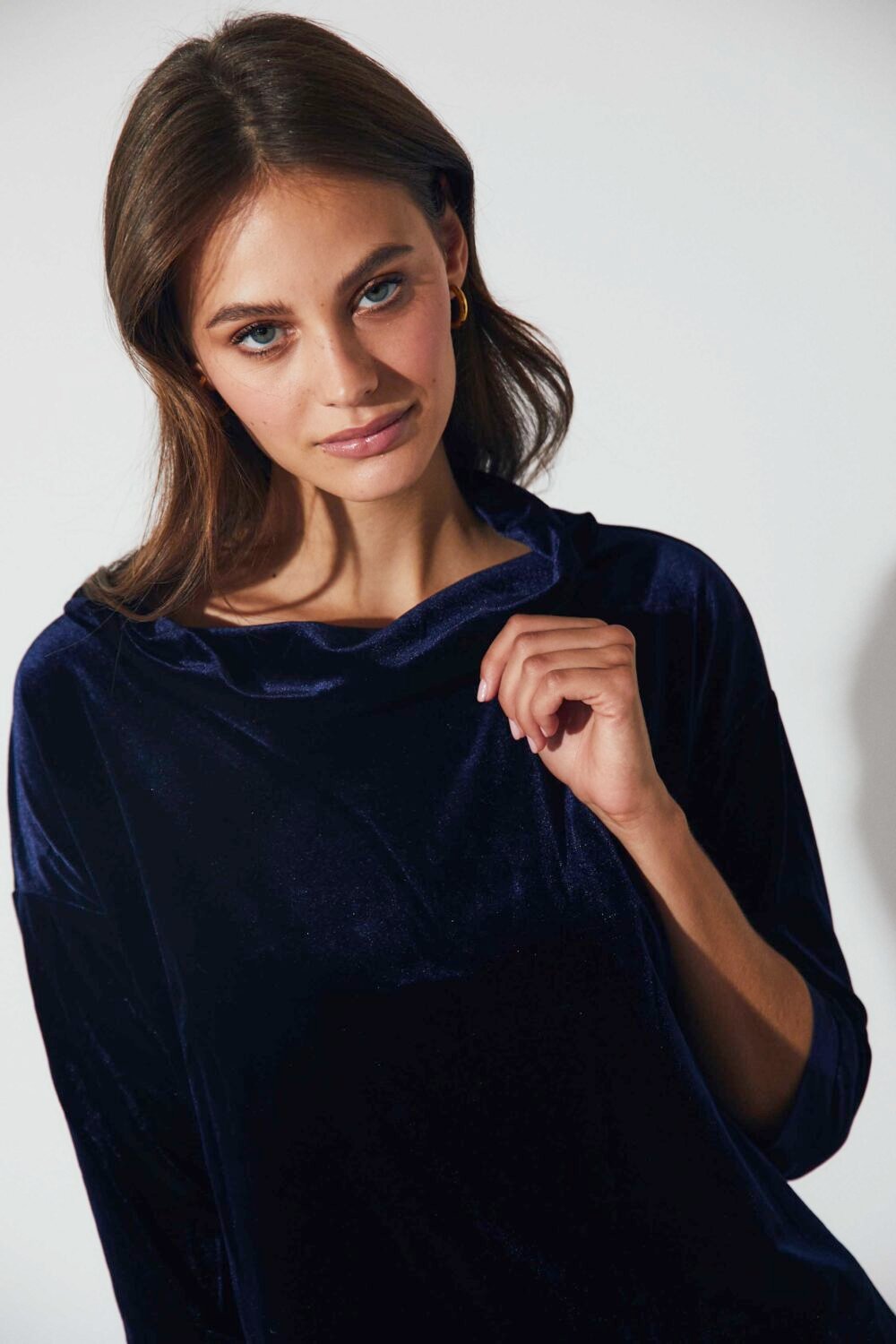 Top cuello kelly terciopelo azul