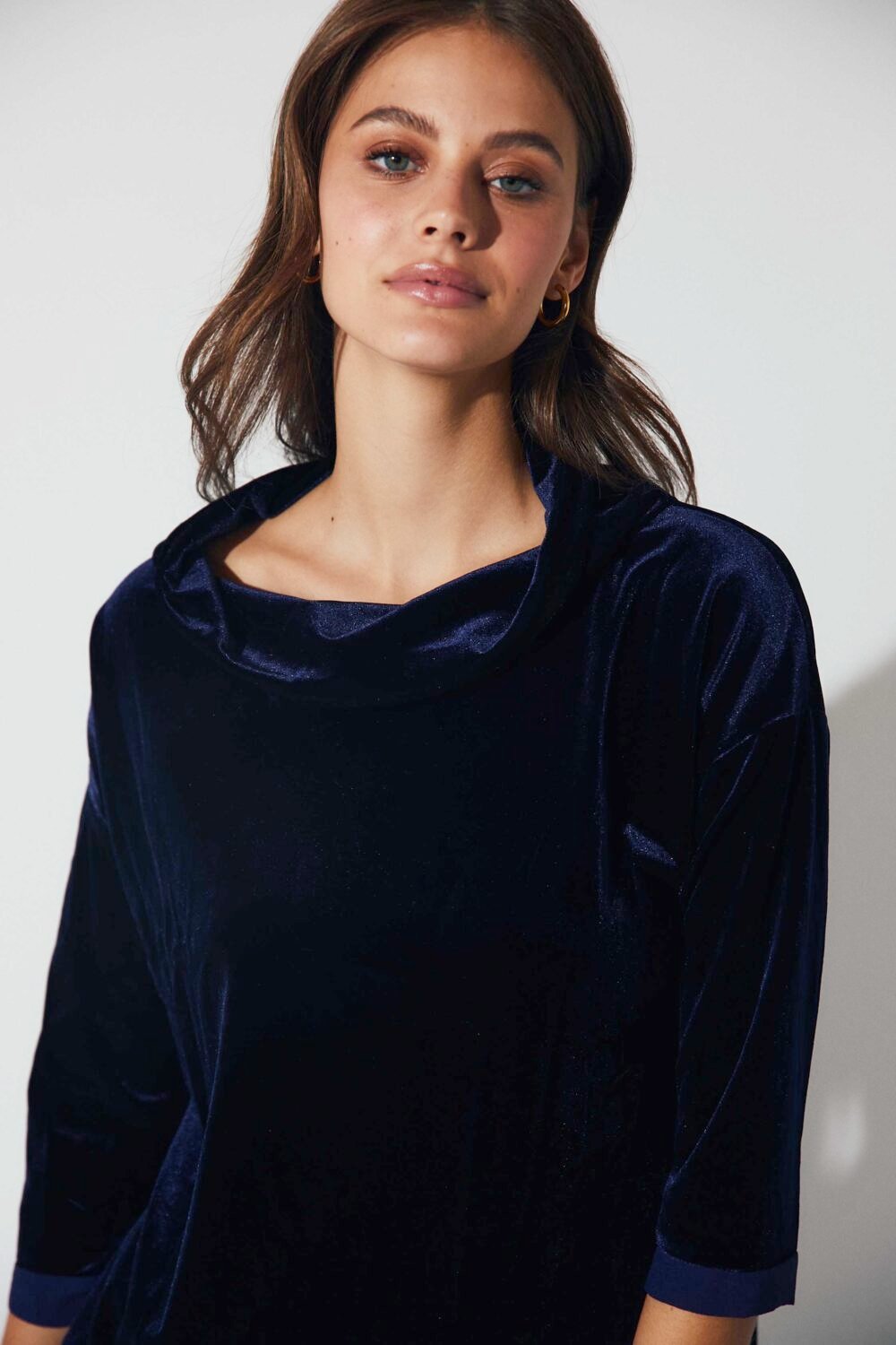 Top cuello kelly terciopelo azul