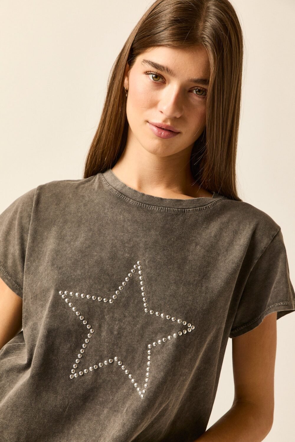 Camiseta estrella tachas Gris antracita
