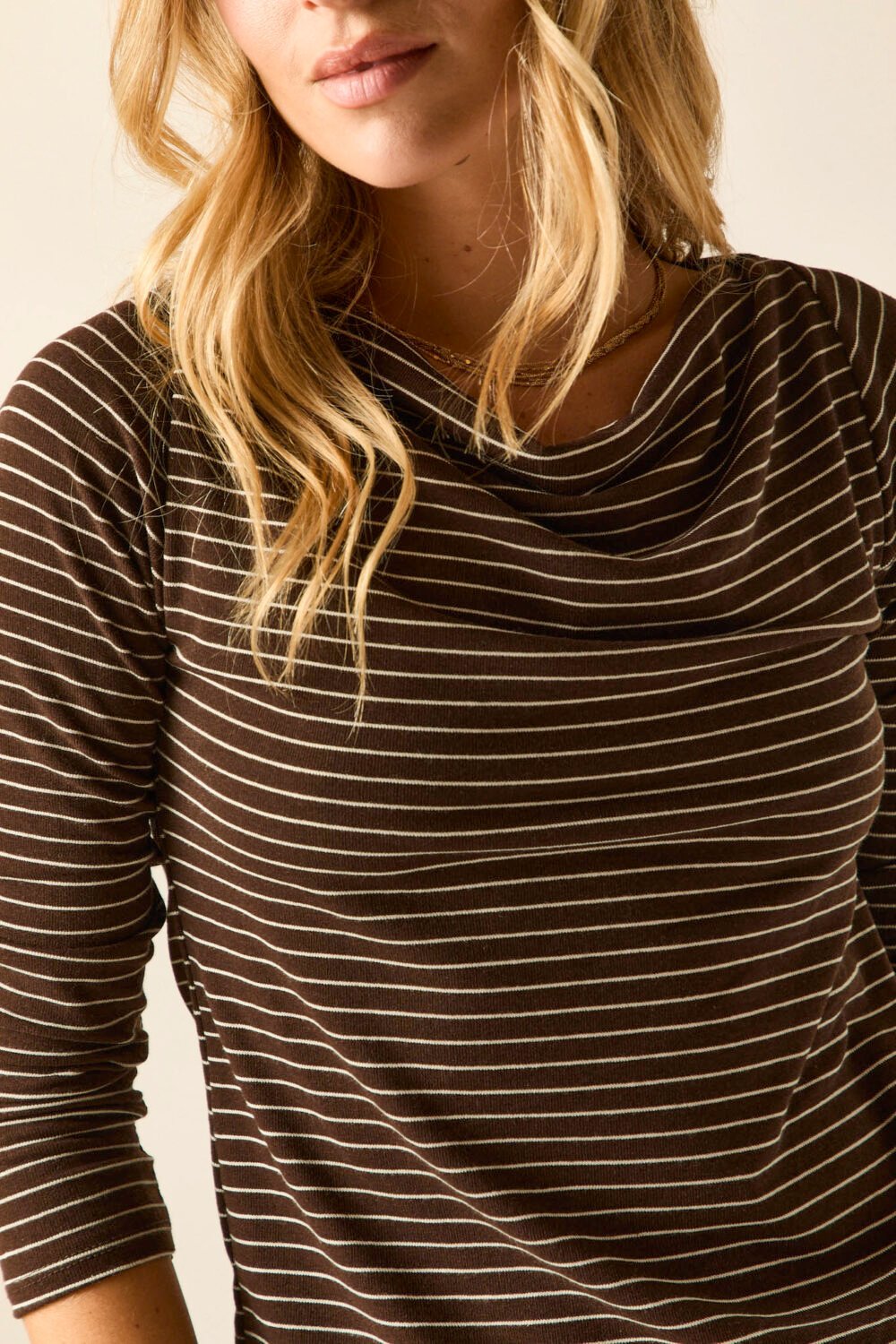 Camiseta rayas manga larga marrón