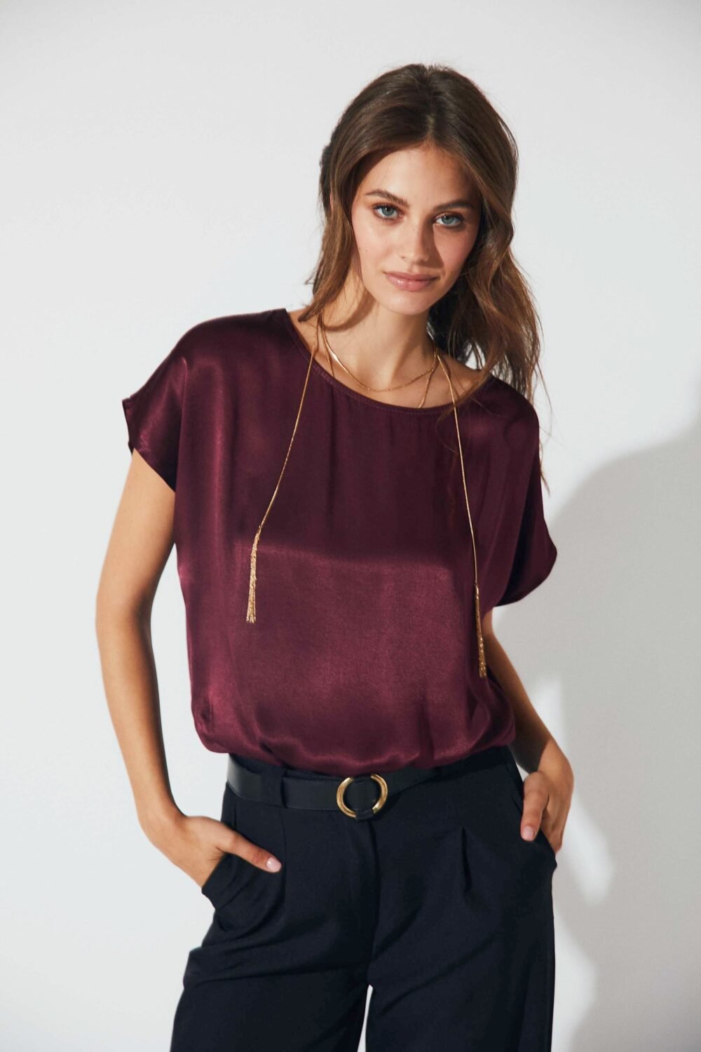 camiseta-raso-lazo-burdeos-W823034R083-2