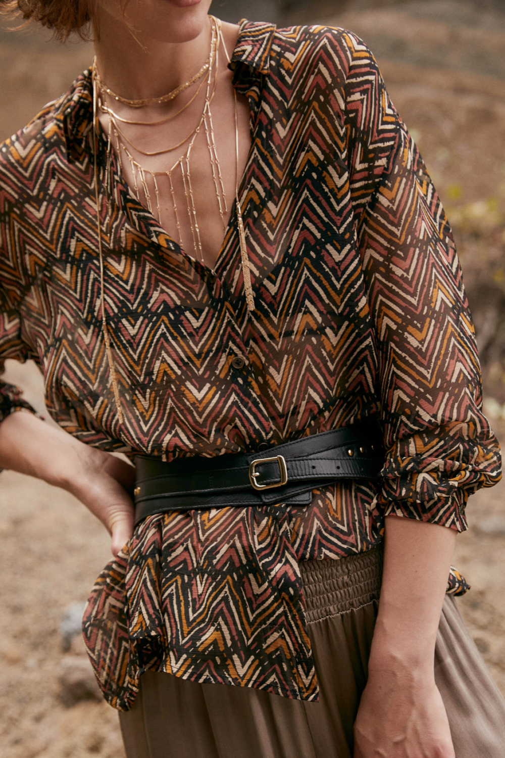 Cinturón fajin tachas negro