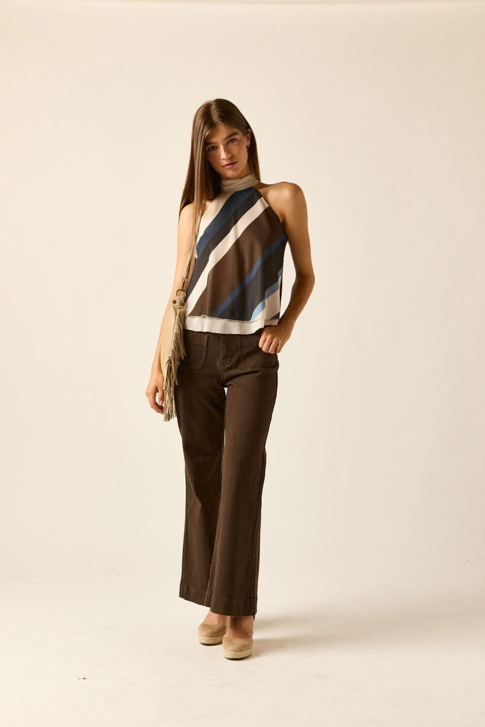 Jeans pockets marrón dos botones