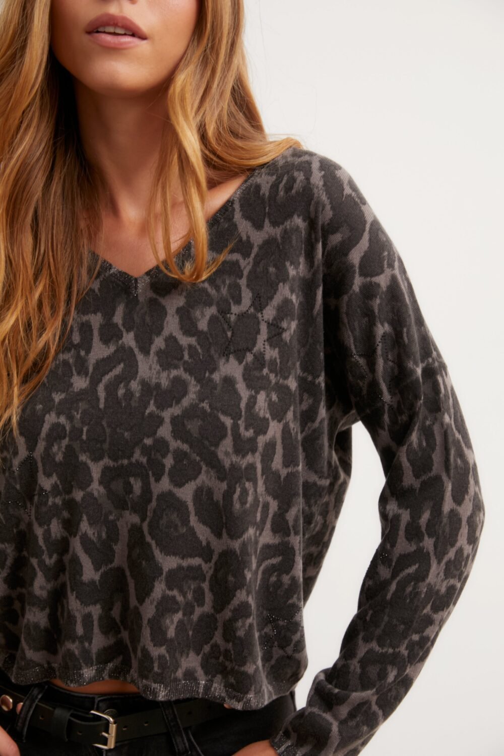 Jersey animal print gris con brillo