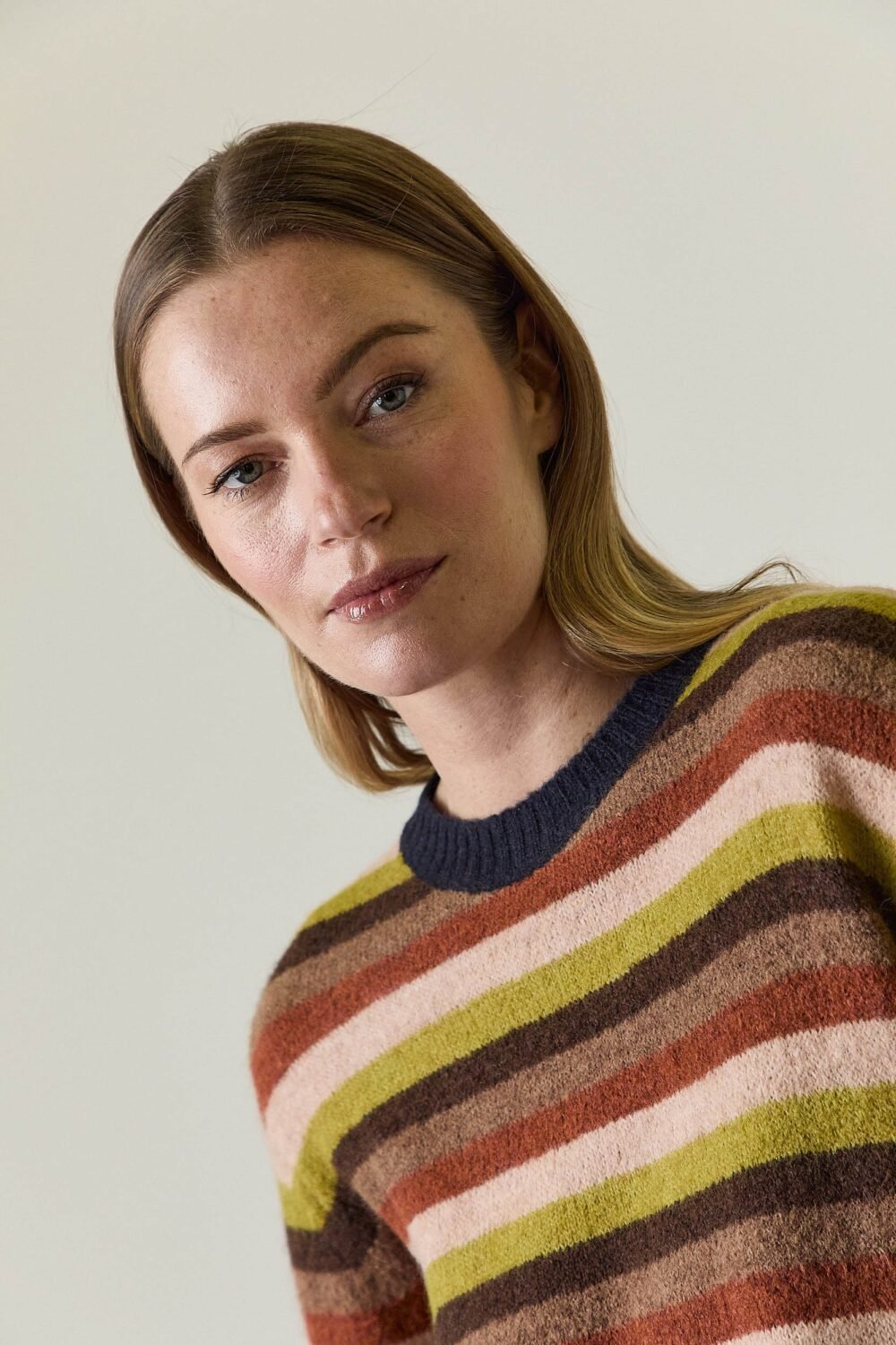 Jersey de rayas cuello contraste azul marino