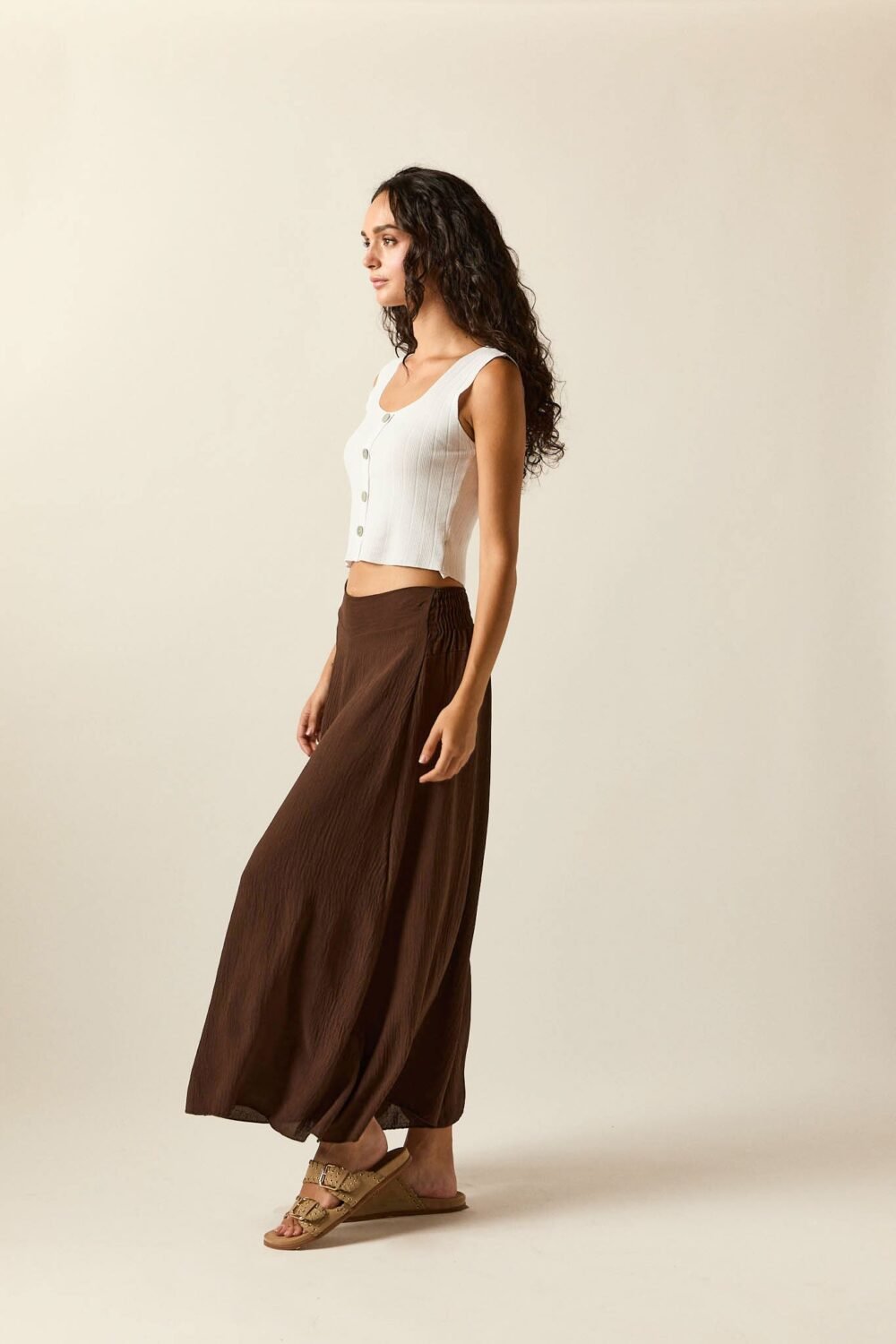 Pantalón fluido ancho marrón