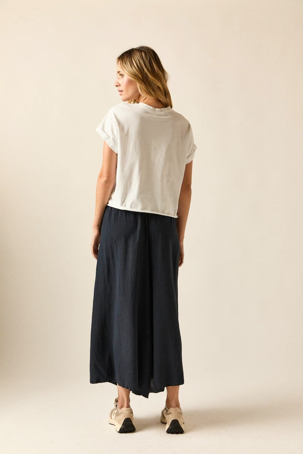 Pantalón fluido ancho azul marino