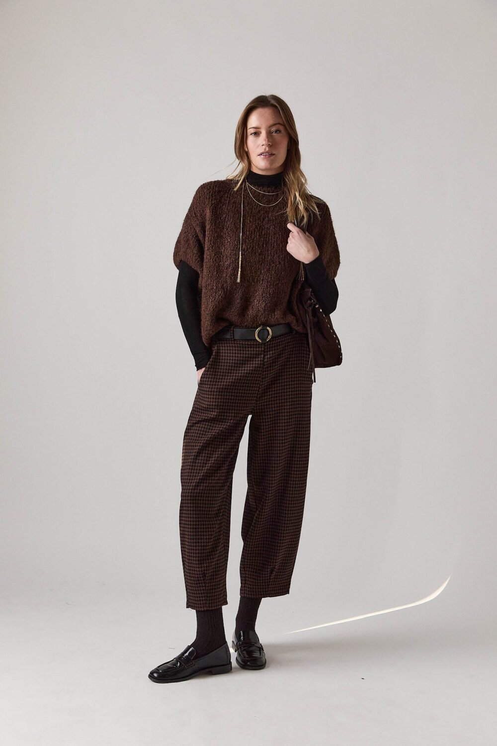 Pantalón pata de gallo marrón